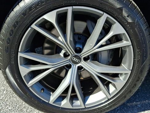 Used 2021 Audi Q8 Premium AWD/4WD image 9