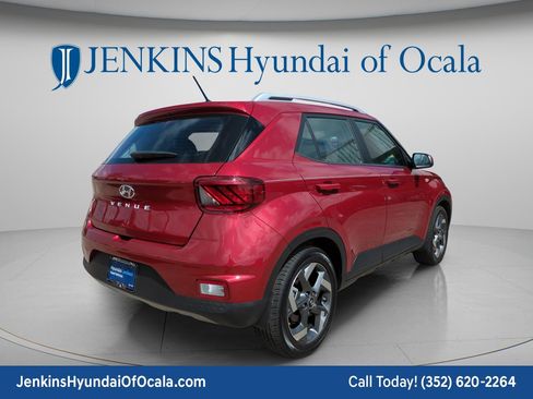 Certified 2025 Hyundai Venue FWD image 3