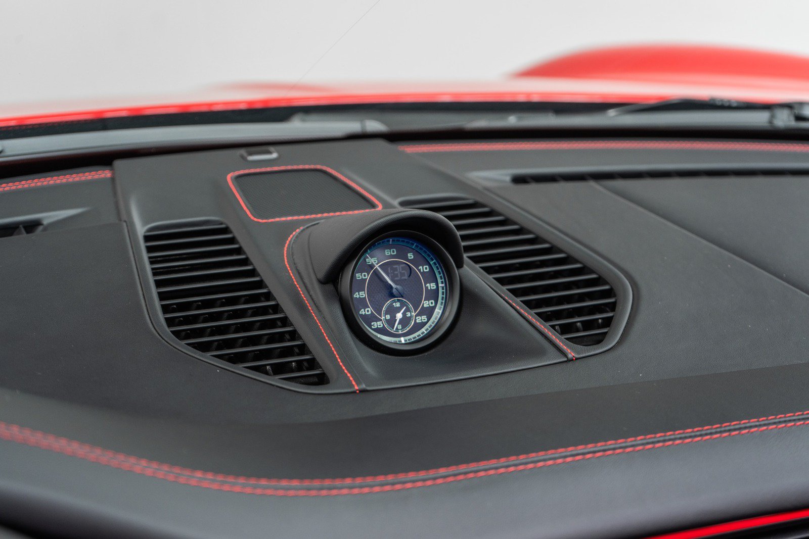 Used 2019 Porsche 911 Speedster RWD image 30