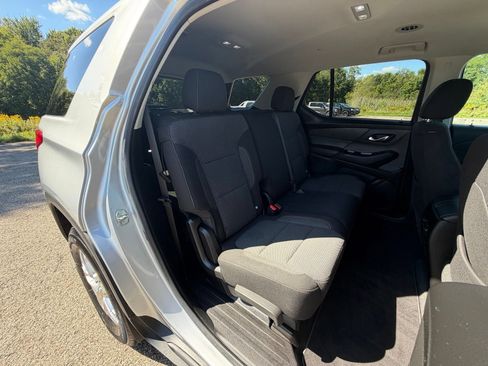 Used 2020 Chevrolet Traverse LS AWD/4WD image 34