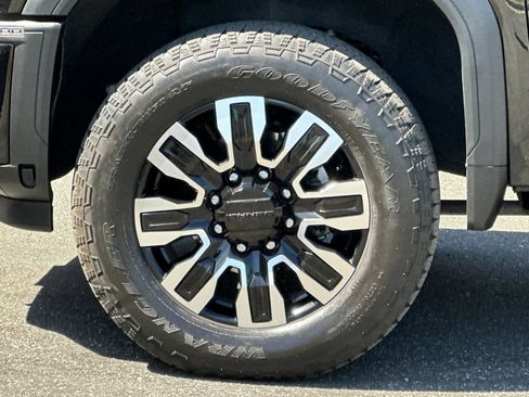 Certified 2025 GMC Sierra 2500 Denali Ultimate AWD/4WD image 27