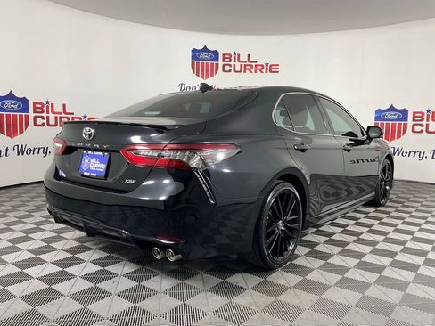 Used 2022 Toyota Camry XSE FWD image 3
