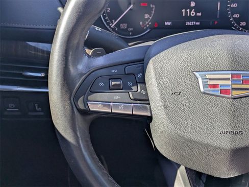 Used 2023 Cadillac XT4 Premium Luxury image 16