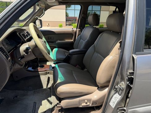 Used 2001 Toyota 4Runner Limited RWD image 10