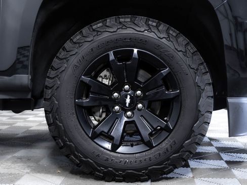 Used 2020 Chevrolet Colorado Z71 w/ Z71 Midnight Edition AWD/4WD image 41