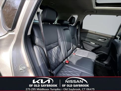 Used 2023 Nissan Rogue Platinum w/ Platinum Premium Package image 25