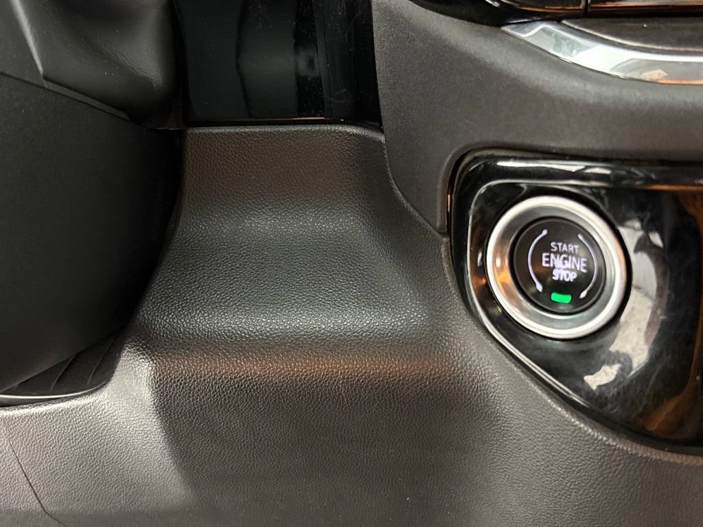 Used 2023 Chevrolet Silverado 1500 LTZ AWD/4WD image 39