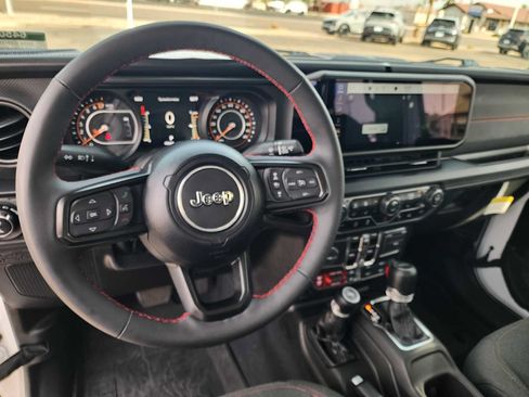 Used 2024 Jeep Gladiator Rubicon w/ Safety Group AWD/4WD image 2