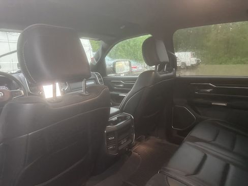Used 2023 RAM 1500 Laramie AWD/4WD image 11
