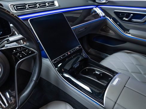 Used 2024 Mercedes-Benz Maybach S 680 4MATIC image 13
