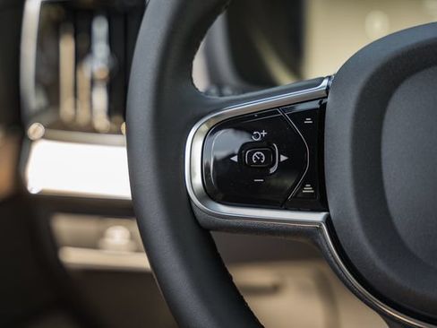 New 2026 Volvo XC90 B6 Plus w/ Protection Package Premier AWD/4WD image 30