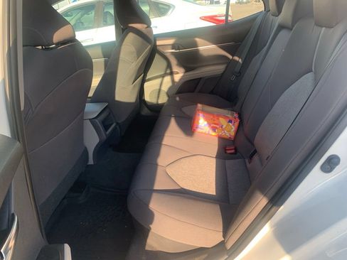 Used 2021 Toyota Camry LE FWD image 11