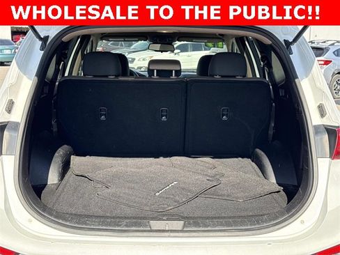 Used 2019 Hyundai Santa Fe SEL image 6