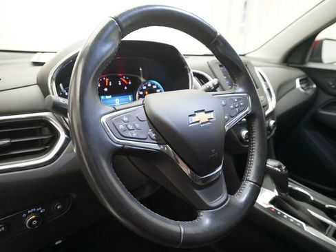 Used 2020 Chevrolet Equinox LT FWD image 19