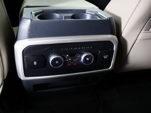 Used 2022 Ford Expedition Limited image 23
