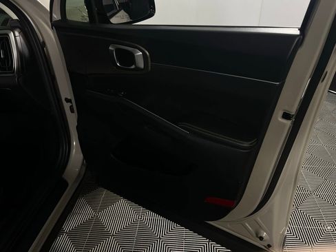 Used 2024 Kia Sorento X-Line EX image 35