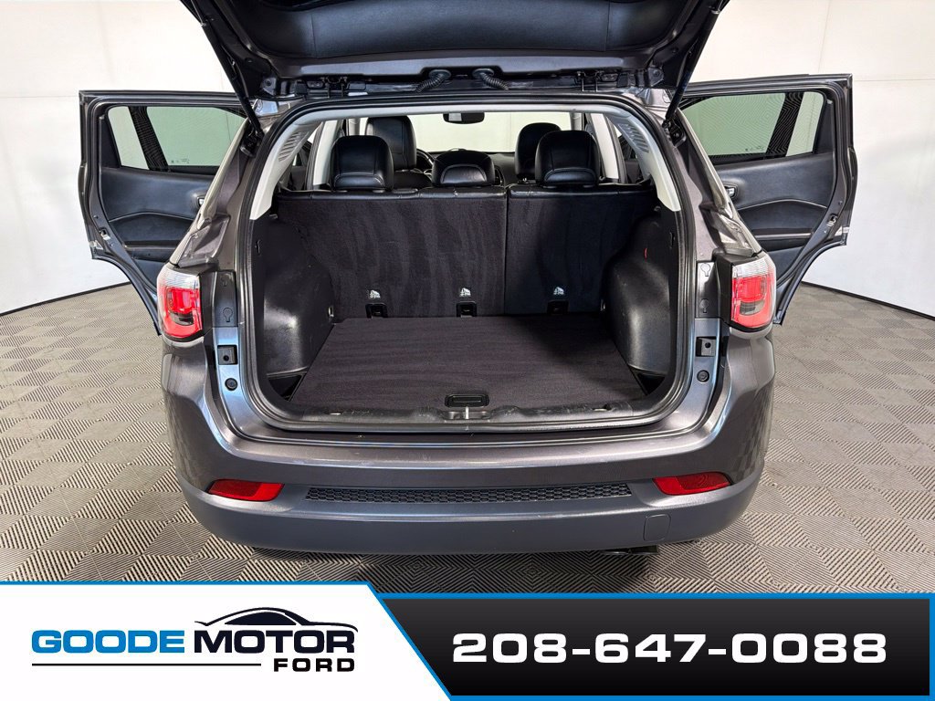 Used 2020 Jeep Compass Limited AWD/4WD image 21