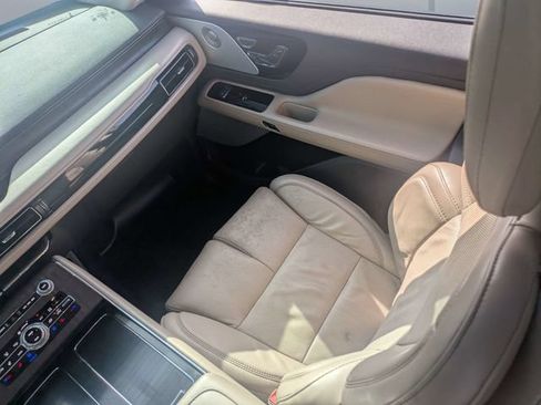 Used 2021 Lincoln Aviator Reserve w/ Equipment Group 202A AWD/4WD image 19