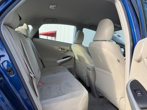 Used 2010 Toyota Prius Five image 11