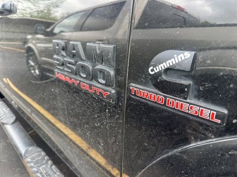 Used 2018 RAM 2500 Laramie w/ Sport Appearance Group AWD/4WD image 9