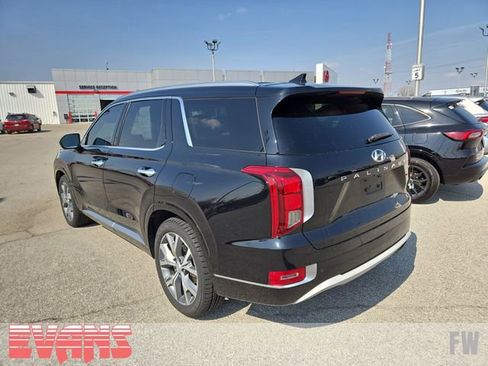 Used 2021 Hyundai Palisade Limited image 4