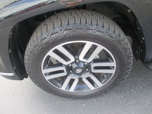 Used 2016 Toyota 4Runner Limited image 14