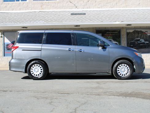Used 2015 Nissan Quest S image 28