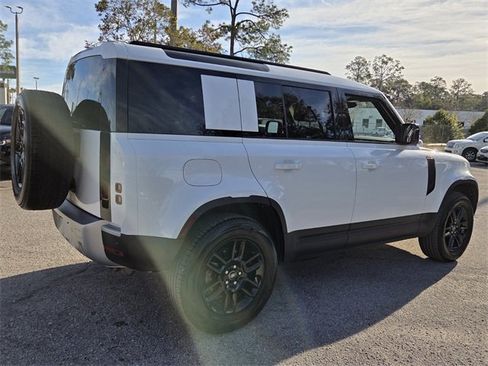 Used 2025 Land Rover Defender 110 S image 7