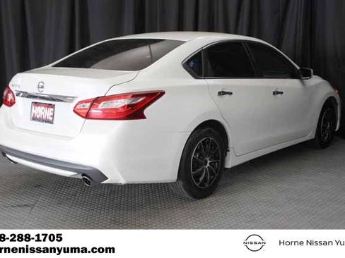 Used 2016 Nissan Altima 2.5 FWD image 13