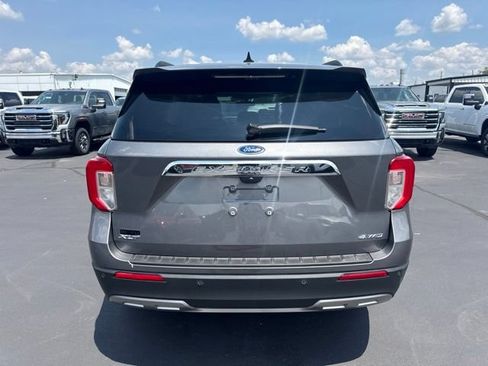 Used 2024 Ford Explorer XLT w/ Equipment Group 202A AWD/4WD image 4