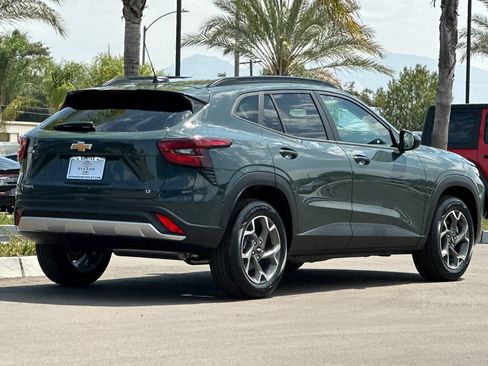 New 2026 Chevrolet Trax LT w/ Sunroof Package FWD image 4