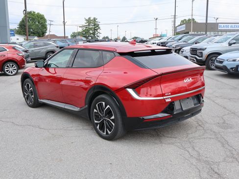 Used 2022 Kia EV6 Wind AWD/4WD image 5