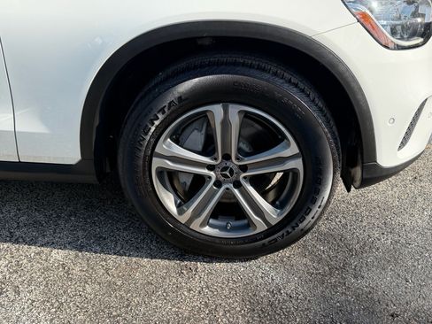 Used 2021 Mercedes-Benz GLC 300 w/ Premium Package image 9
