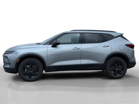 New 2025 Chevrolet Blazer LT image 2