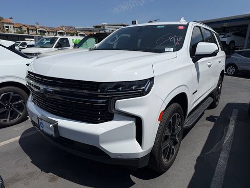 Used 2022 Chevrolet Tahoe RST w/ Luxury Package RWD image 2