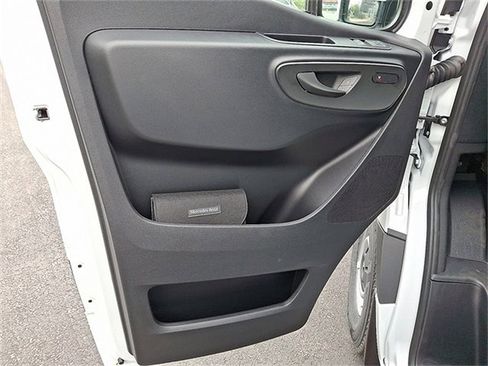 Used 2025 Mercedes-Benz Sprinter 2500 image 12
