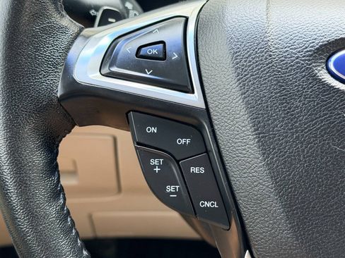 Used 2016 Ford Edge Titanium w/ Technology Package AWD/4WD image 35