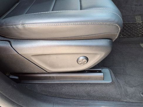 Used 2020 Mercedes-Benz GLE 350 4MATIC image 11