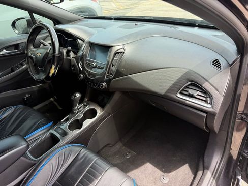 Used 2016 Chevrolet Cruze LT w/ Convenience Package FWD image 11