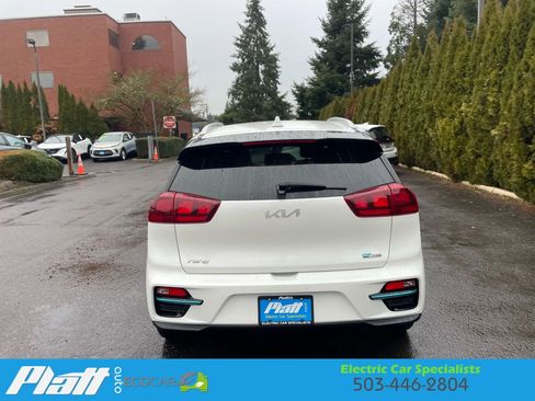 Used 2022 Kia Niro EX image 10