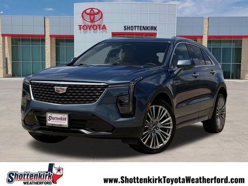 Used 2024 Cadillac XT4 Premium Luxury FWD image 1
