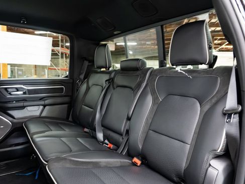 New 2026 RAM 1500 Laramie AWD/4WD image 27