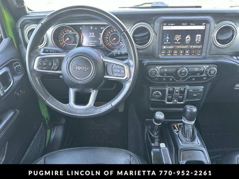 Used 2019 Jeep Wrangler Unlimited Sahara w/ Uconnect 4C Nav & Sound Group AWD/4WD image 22