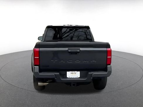 Used 2025 Toyota Tacoma TRD Off-Road image 12