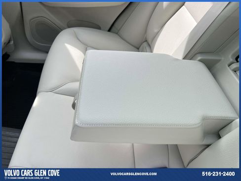 Used 2025 Volvo XC60 T8 Plus w/ Protection Package Premier image 10