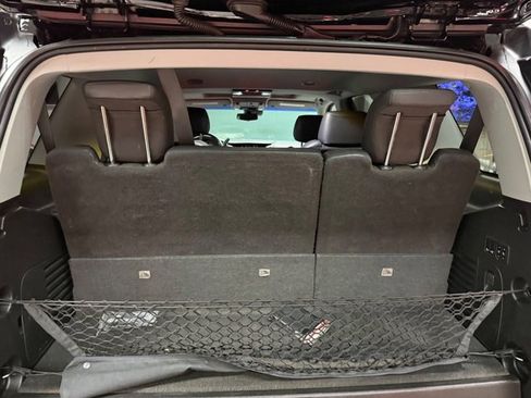 Used 2019 Cadillac Escalade Luxury image 4