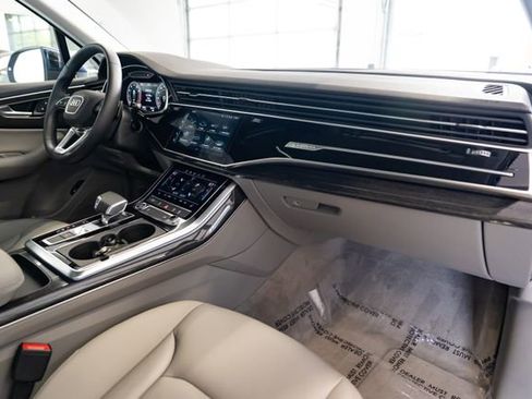 Used 2021 Audi Q7 3.0T Premium AWD/4WD image 28