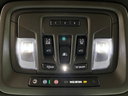 Used 2024 GMC Sierra 3500 Denali Ultimate AWD/4WD image 42