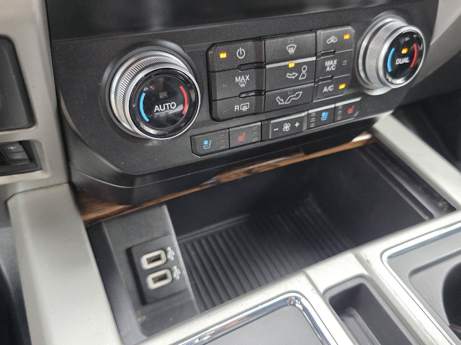Used 2019 Ford F150 Lariat w/ Equipment Group 502A Luxury AWD/4WD image 19
