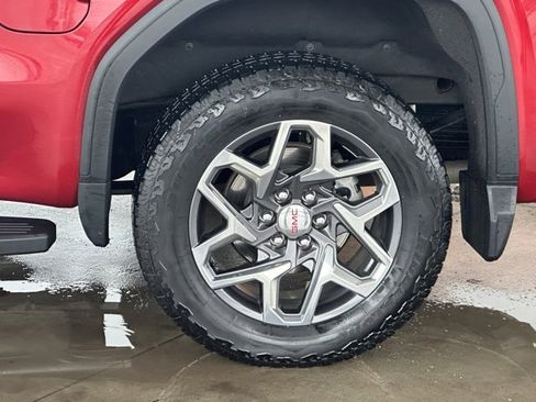 Certified 2023 GMC Sierra 1500 SLT image 16